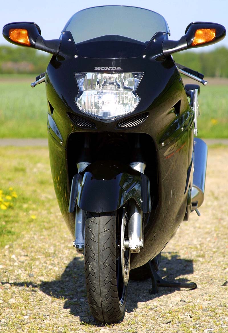 Honda CBR 1100 XX  - Superblackbird - von vorn